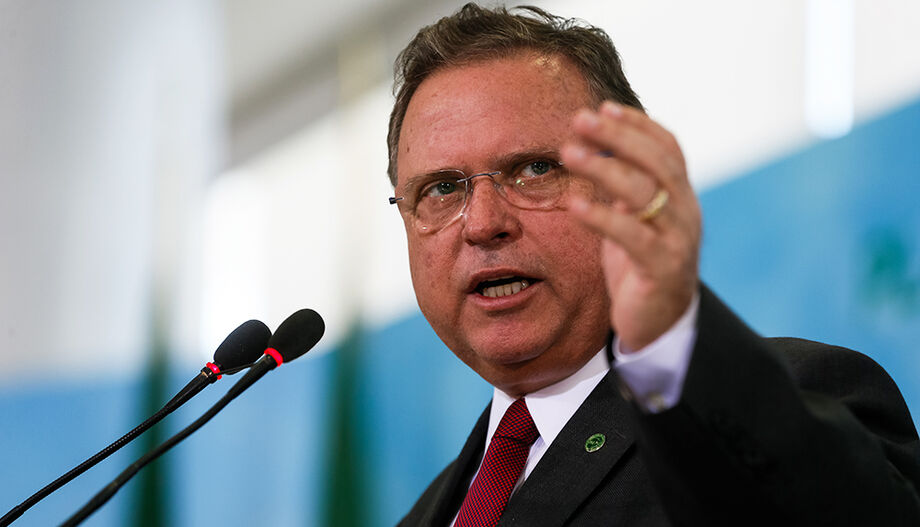Blairo foi governador de Mato Grosso de 2003 a 2010 e Senador da República pelo mesmo Estado de 2011 até maio de 2016