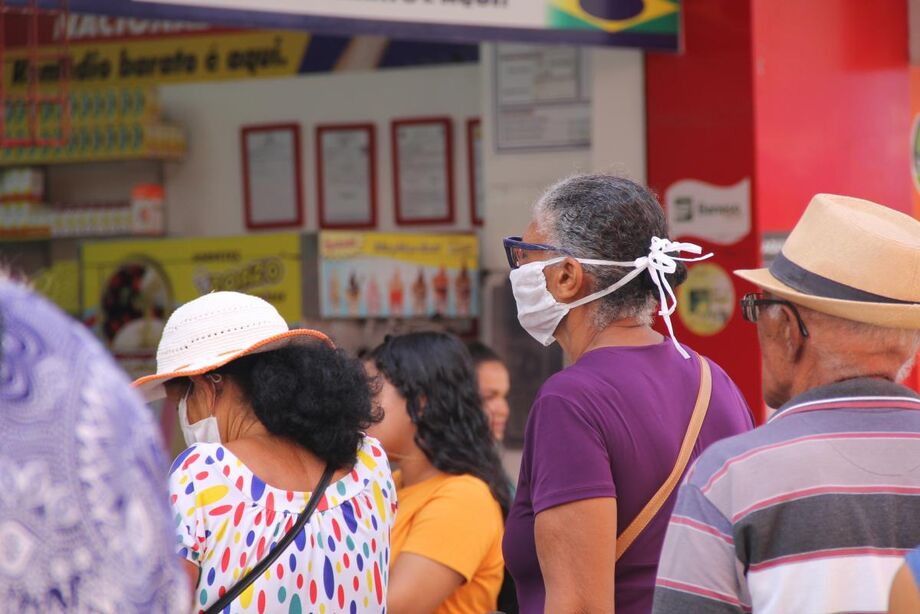 O que preocupa as autoridades regionais é exatamente isso, pois apesar de todas as medidas, o vírus continua circulando, e não é possível saber quem está infectado ou não