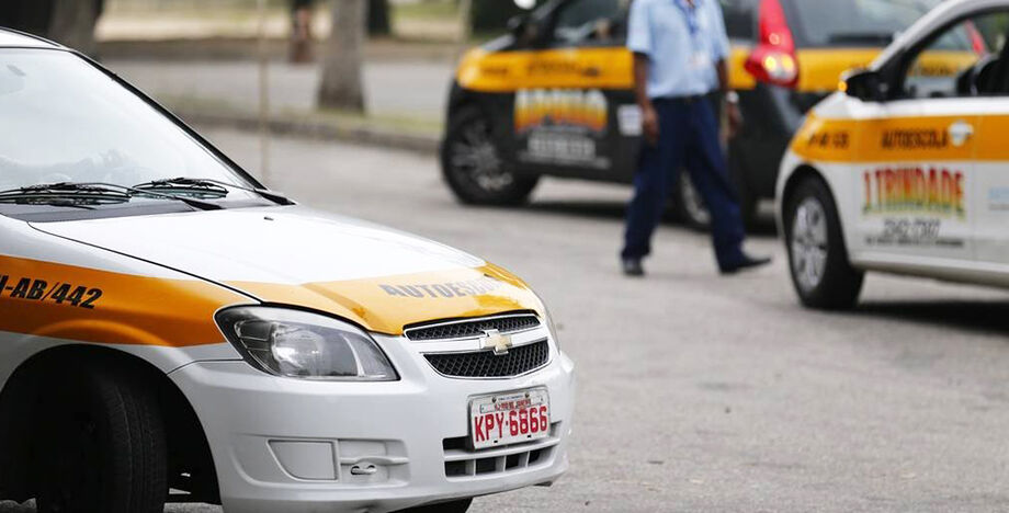 Das 55 autoescolas em Campo Grande, apenas 37 estão aptas para voltarem as aulas