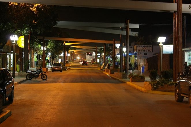 O toque de recolher fica determinado entre as 20h e 5 horas