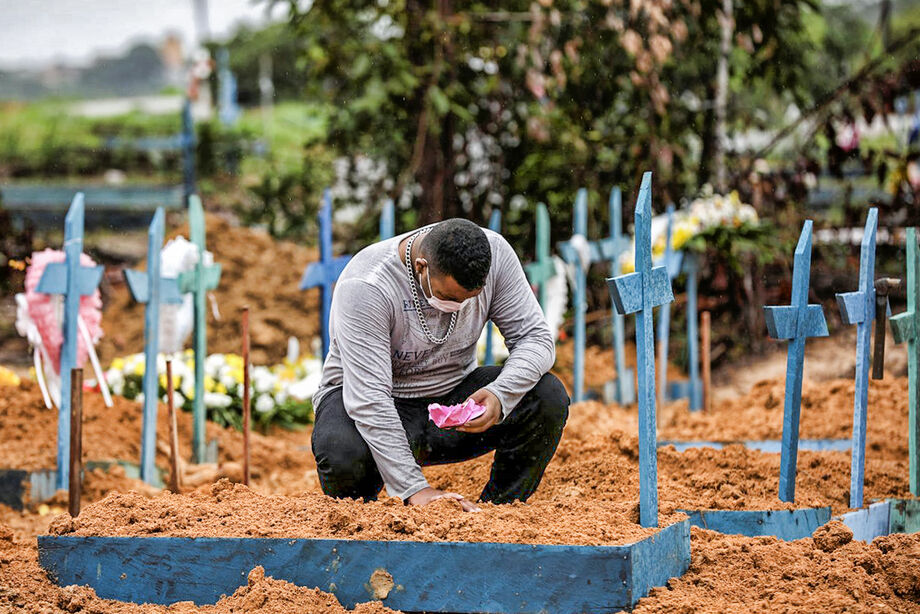 Na plataforma de compilação de dados elaborada pela Universidade Johns Hopkins, as mortes pela covid-19 chegaram nesta sexta-feira a 273,8 mil em todo o mundo, e 3,92 milhões de contaminações ocorreram e foram identificadas.