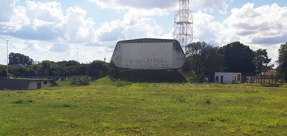 O Autocine da UFMS, antes muito procurado por casais de namorados, está desativado desde 1989.