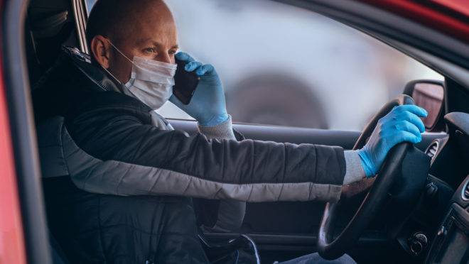 Motoristas parceiros precisam passar por uma checagem com uma selfie para saber se estão utilizando uma máscara