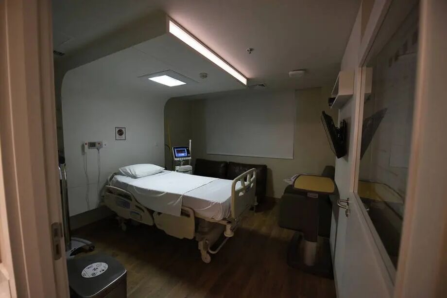 Cancelamento dos procedimentos eletivos e o medo de pegar o novo coronavírus afastaram as pessoas dos hospitais privados.