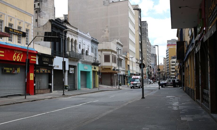 Também o feriado de 9 de julho pode ser antecipado