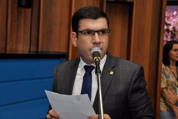 Conforme o deputado Jamilson, o objetivo é popularizar as noções básicas sobre Libras para inclusão da população surda e melhorar a forma de comunicação entre as pessoas