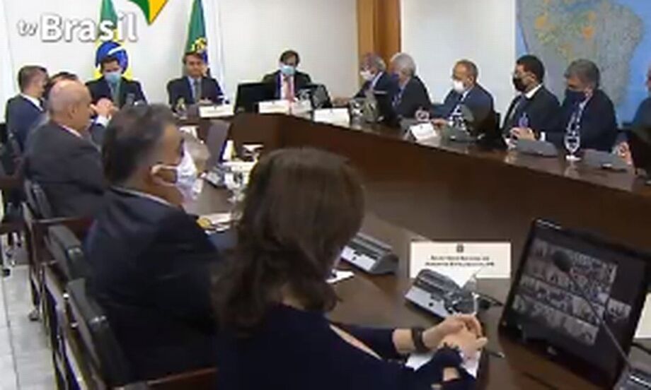 Reunião do presidente Jair Bolsonaro com os presidentes da Câmara, Senado e governadores