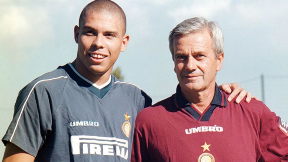 Nas redes sociais, diversos clubes homenagearam o ex-técnico.