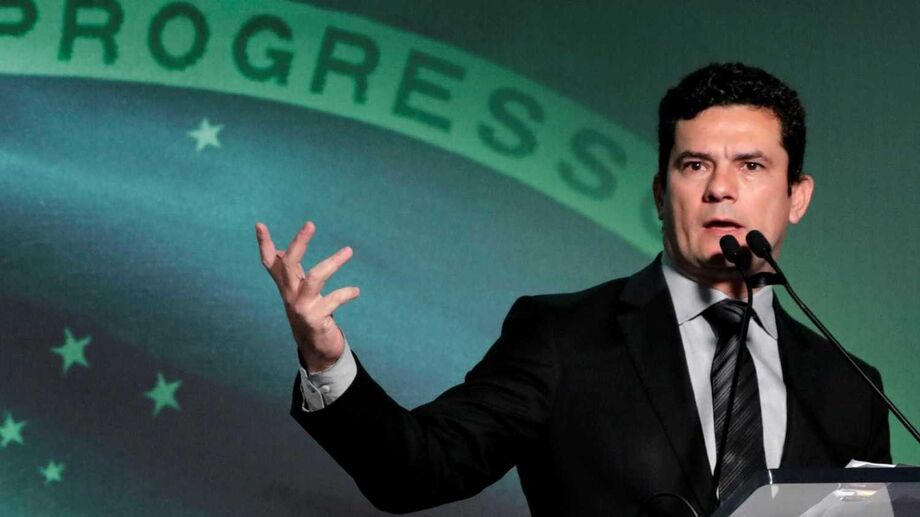 O presidente alega que se referia à sua segurança pessoal, que é feita pelo Gabinete de Segurança Institucional (GSI), e não pela PF.