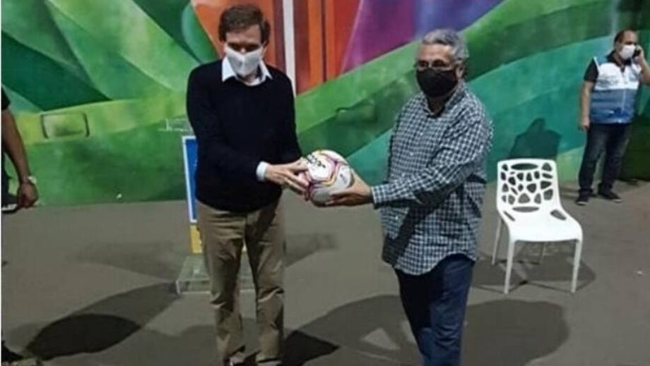 Rubens Lopes, presidente da Ferj, se encontra com Marcelo Crivella, prefeito do Rio de Janeiro e clubes do Campeonato Carioca.