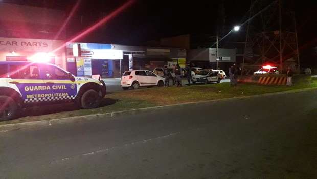 Guarda realiza abordagem durante toque de recolher neste domingo
