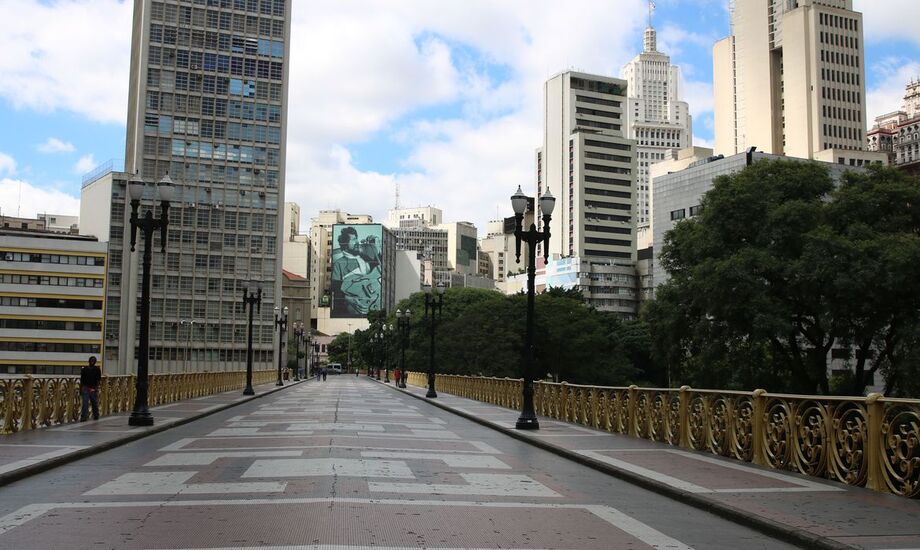 O percentual de isolamento social no estado de São Paulo foi de 55% neste domingo (24), informou o Sistema de Monitoramento Inteligente (SIMI-SP) do governo estadual