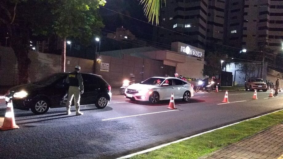 Os agentes de trânsito do Detran-MS (Departamento Estadual de Trânsito de Mato Grosso do Sul) participaram da Operação de Lei Seca no último sábado (23)