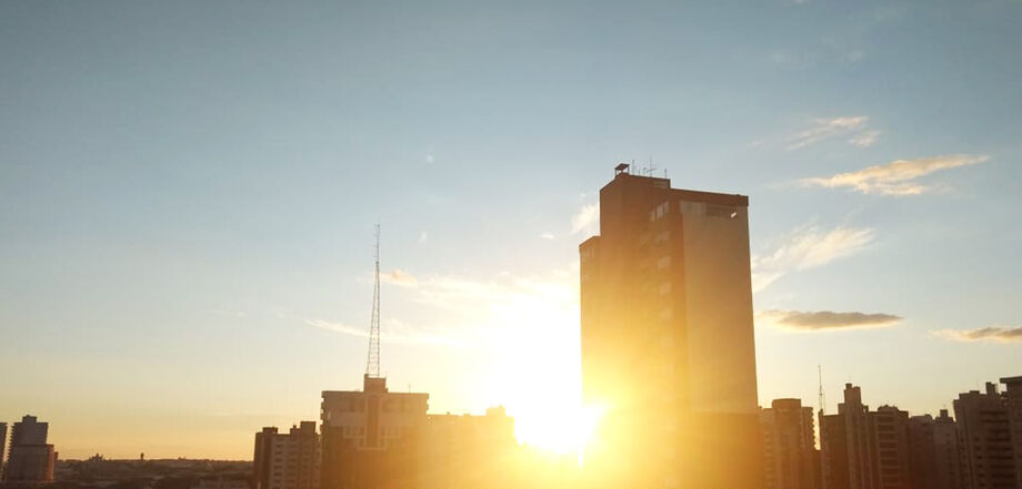 Os termômetros podem registrar mínima de 5°C e máxima de 27°C, com tendência a ligeira elevação.