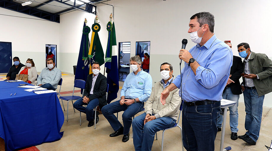 O município de Jaraguari terá um Polo Industrial e Empresarial de Jaraguari que será construído com recursos do Governo do Estado e já conta com ao menos 33 empresas interessadas em se instalar no local