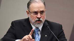 Estaremos esperando Vossa Excelência com a alegria de sempre, respondeu Aras.