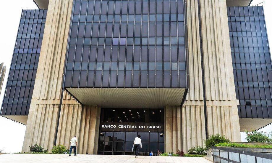 O Banco Central registrou resultado negativo de R$ 8,658 bilhões em maio até o dia 22 com estes contratos pelo critério caixa