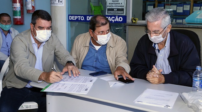 O Governo do Estado tem mantido o investimento em obras essenciais, já programadas, para não comprometer o planejamento da área de infraestrutura, em todo o MS