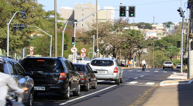 No próximo dia 31 de maio, termina o prazo para proprietários de veículos com placas final 1 e 2 quitarem o licenciamento
