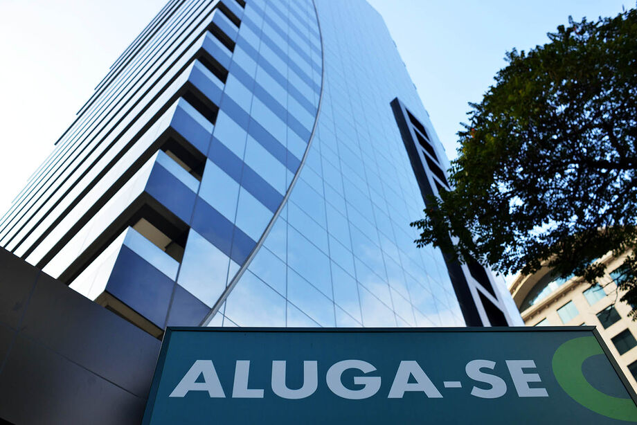 Por outro lado, o Índice Nacional de Custo da Construção cresceu, de 0,18% em abril para 0,21% em maio.