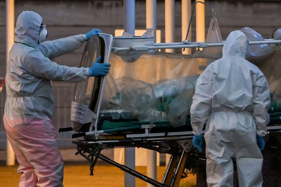 O Financial Times salientou que países como China, Brasil e Rússia sofreram um grande número de mortes durante a pandemia