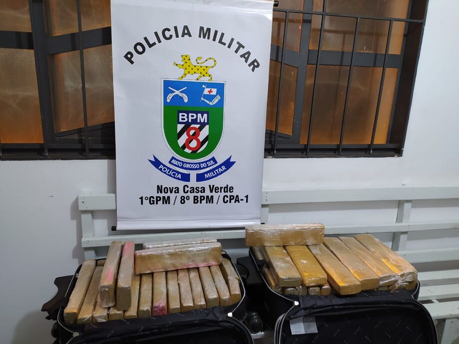Droga estava escondida dentro de malas