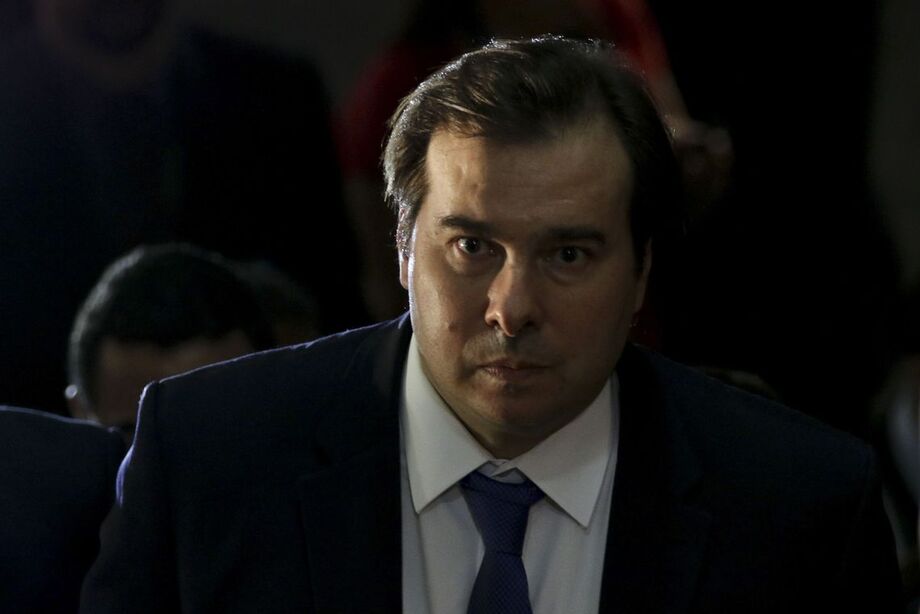Maia afirmou que há um embate explícito dentro do governo, e do próprio Parlamento, entre priorizar investimentos públicos e privados