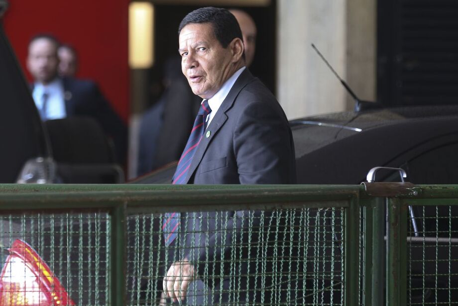 Mourão citou que existem R$ 400 milhões (de recursos) de projetos que estão ainda atrasados