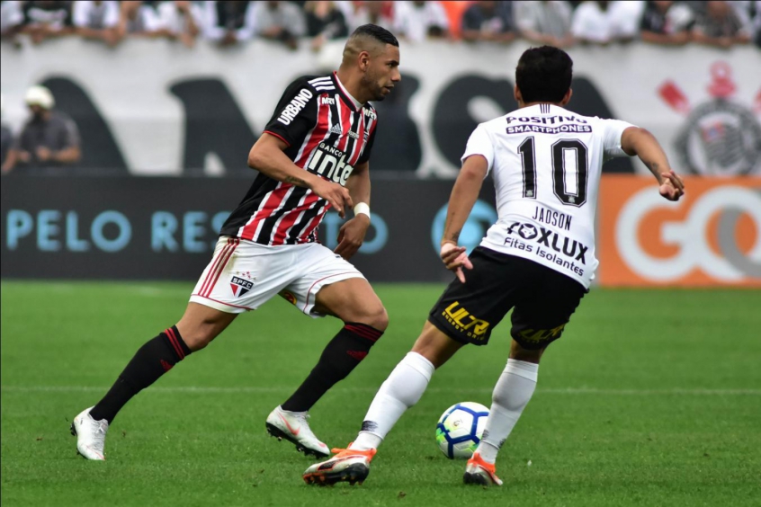 Com acordo dos jogadores, Corinthians e Palmeiras descontaram 25% do salário, enquanto São Paulo e Santos adotaram uma postura sem chegar a um consenso com o elenco