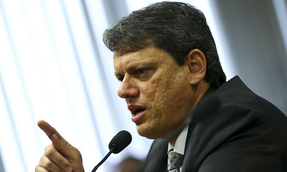 Durante a live, Freitas reafirmou que a infraestrutura tem atraído os investidores estrangeiros