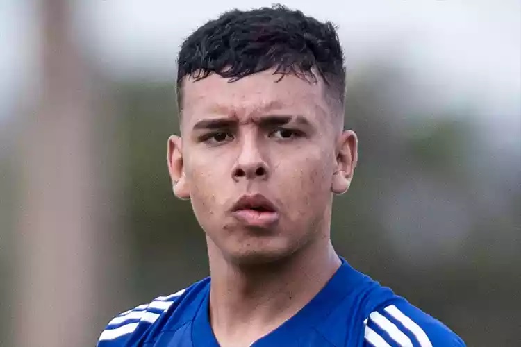Vinícius Popó.
