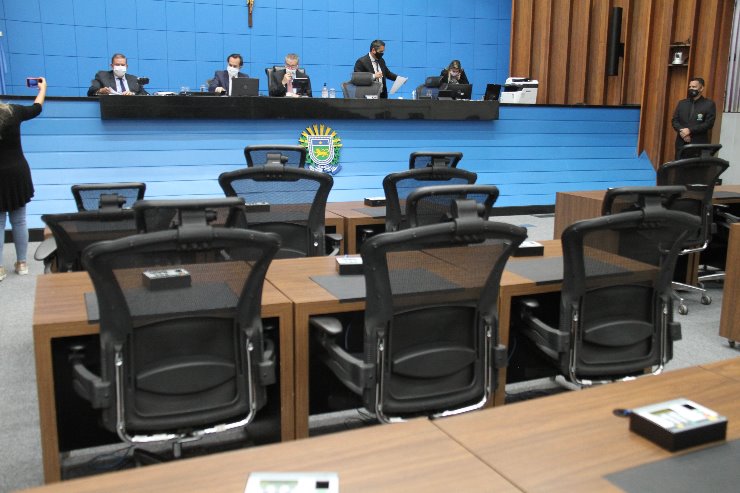 Parlamentares realizam a discussão e a votação das matérias de maneira remota