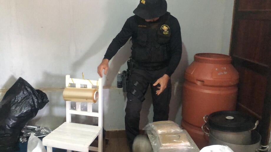 Drogas foram encontradas dentro de residência