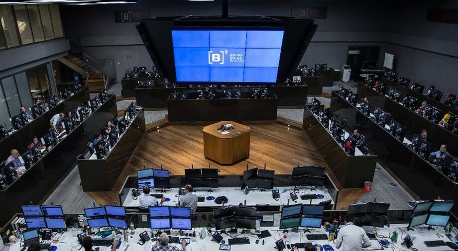 A alta das bolsas internacionais se espelha nesta terça-feira, 2, no mercado de ações brasileiro, que começou junho com valorização (1,39%)