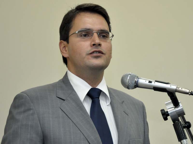 O juiz da 1ª Vara Cível de Aquidauana, Giuliano Máximo Martins,