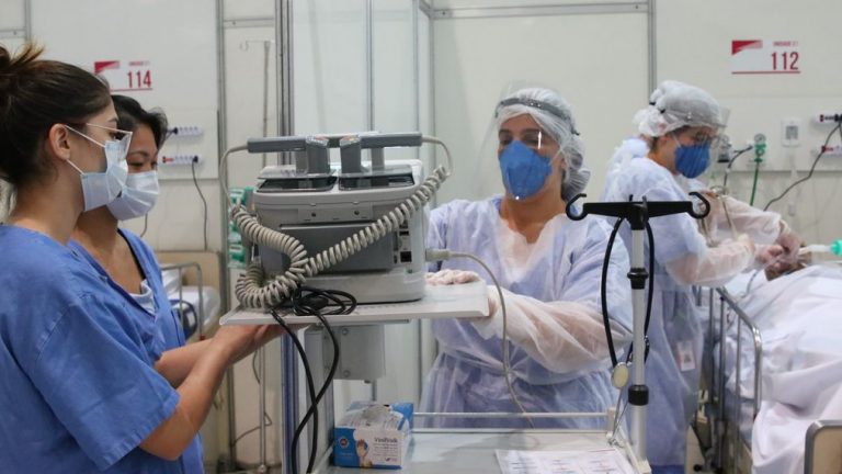 As síndromes podem ser provocadas por outros vírus além do Sars-Cov-2, como os da Influenza – H1N1, H3N2 e H2N3, por exemplo – e outros vírus gripais.