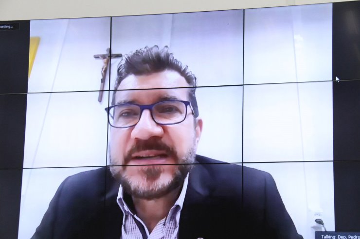 Pedro Kemp apresentou proposta para viabilizar maior acessibilidade da comunidade surda às notícias e programas de TV
