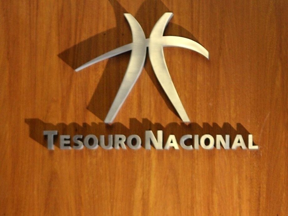 Os recursos captados no exterior são incorporados às reservas internacionais.