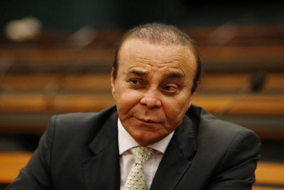 A PGR acusa o ex-parlamentar de firmar acordo em 2008 com escritório de advocacia no valor de R$ 69 milhões para facilitar tratativas com a Petrobrás em favor das empresas de praticagem, serviço de auxílio à navegação de navios