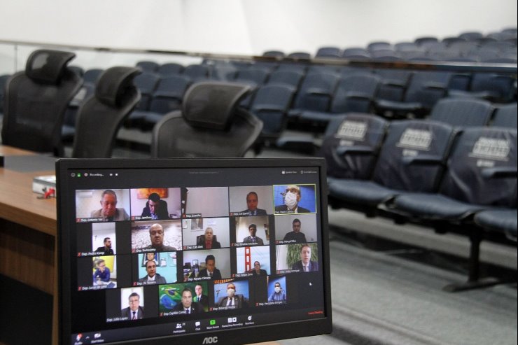 Em primeira discussão foi aprovado por maioria o Projeto de Lei 8/2020, de autoria do deputado Barbosinha (DEM)