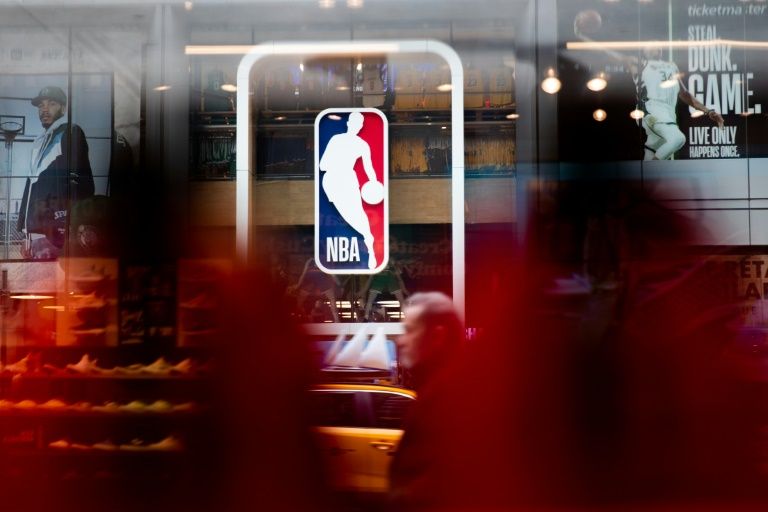 A temporada 2019/2020 da NBA será retomada com apenas 22 das 30 equipes que iniciaram o campeonato, com previsão de recomeçar em 31 de julho, no complexo da Disney, na Flórida