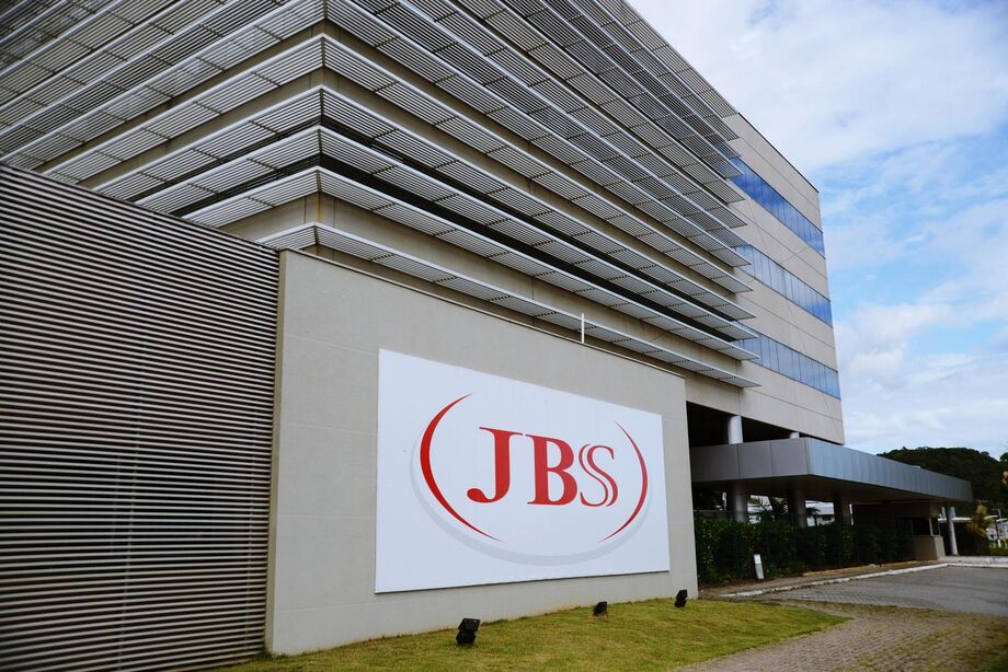 Os nossos protocolos são muito parecidos com os de UTIs. Estamos adotando todas as medidas possíveis para atender nossos trabalhadores.