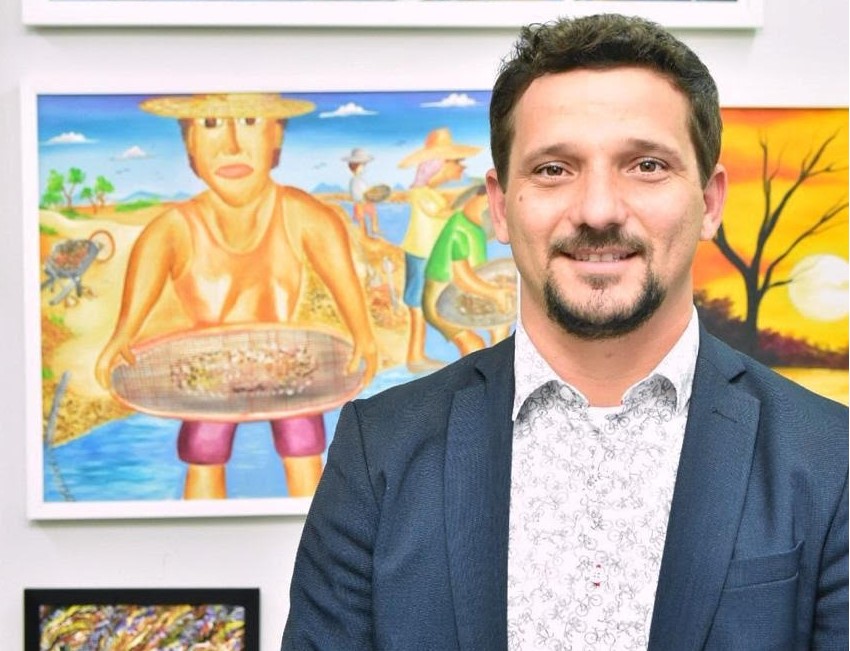 Romero: Segundo a Constituição Brasileira, todos têm direito a um meio ambiente saudável e equilibrado. Entretanto, não é assim que acontece e vou citar um exemplo: quando ocorreu o desastre de Mariana - MG, quem ficou com os impactos?