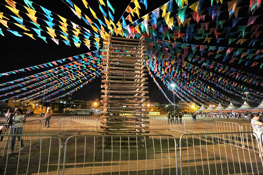 O espaço em que será transmitida a live estará decorado na temática junina para agregar ainda mais conteúdo!