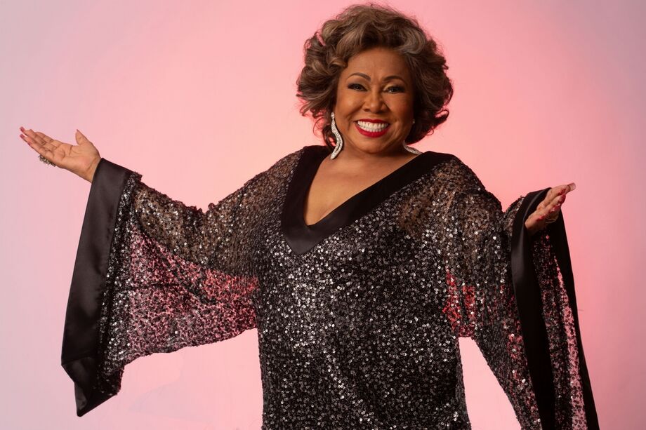 Ao longo de quase 50 anos de carreira, a maranhense Alcione nunca parou, mas já estava há um bom tempo sem lançar um álbum de músicas inéditas