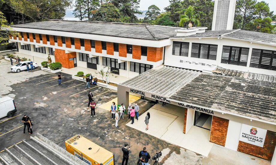 A prefeitura de São Paulo entregou neste sábado (6) o Hospital Municipal Guarapiranga, que funcionará como um equipamento de retaguarda para a região sul da capital, com atendimento exclusivo de pacientes com síndrome respiratória confirmados com a covid-