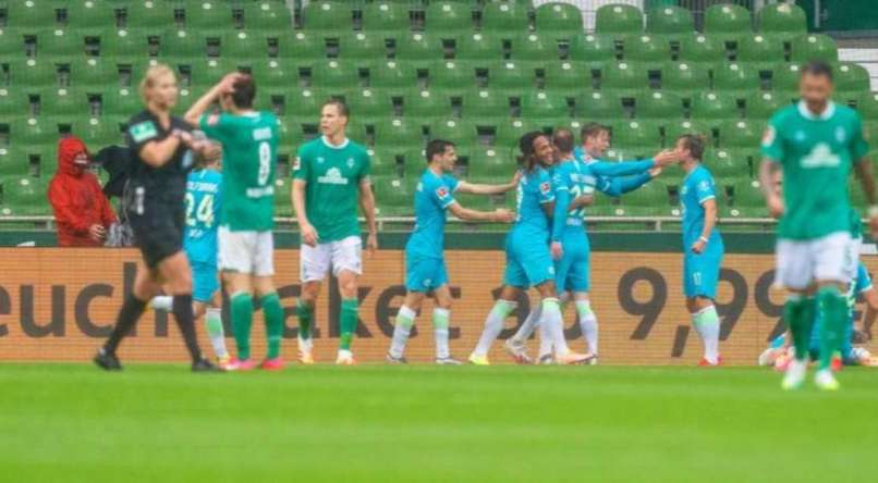 O Wolfsburg conseguiu uma vitória importante neste domingo, pela 30ª rodada do Campeonato Alemão