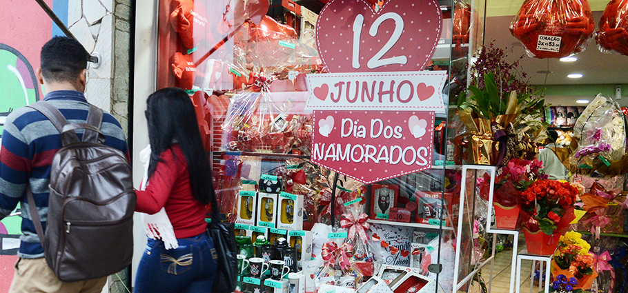 Ainda no ramo de floriculturas a menor variação foi sobre a “cesta café da manhã”, que variou de R$ 95,00 para R$ 120,00 em relação aos estabelecimentos
