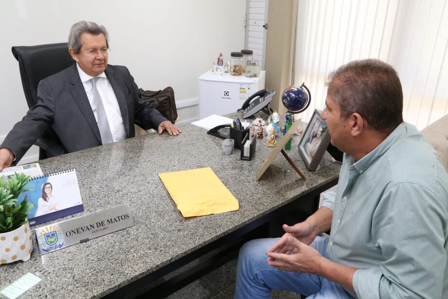 recursos atendem a reivindicação apresentada pelo prefeito Marcílio Benedito (foto à dir.) em favor da população do município