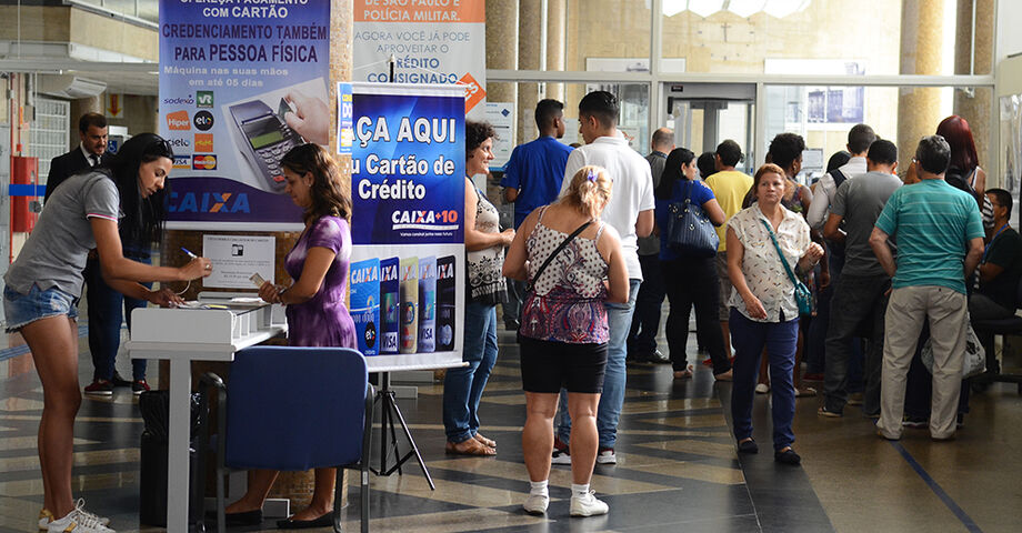 Até sexta-feira (5), a Caixa Econômica Federal liberou R$ 940 milhões para pessoas beneficiadas pelo auxílio emergencial em MS